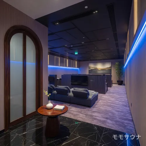 アーチ型の入口があるバブルバスラウンジ、マカオ